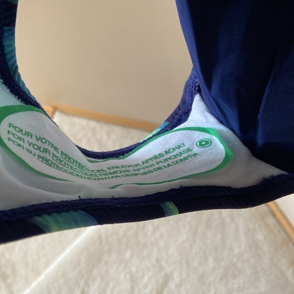 new christina swimwear / swimsuit / maillots - Picture 7 of 11